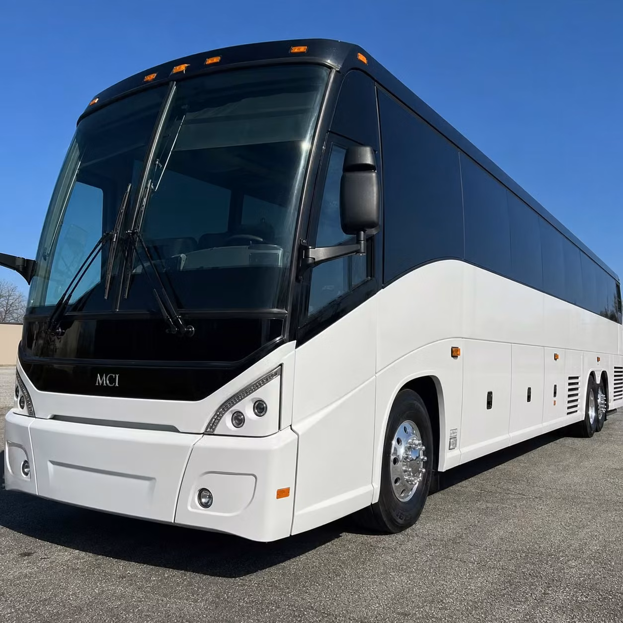 fort smith 28 passenger minibus rental