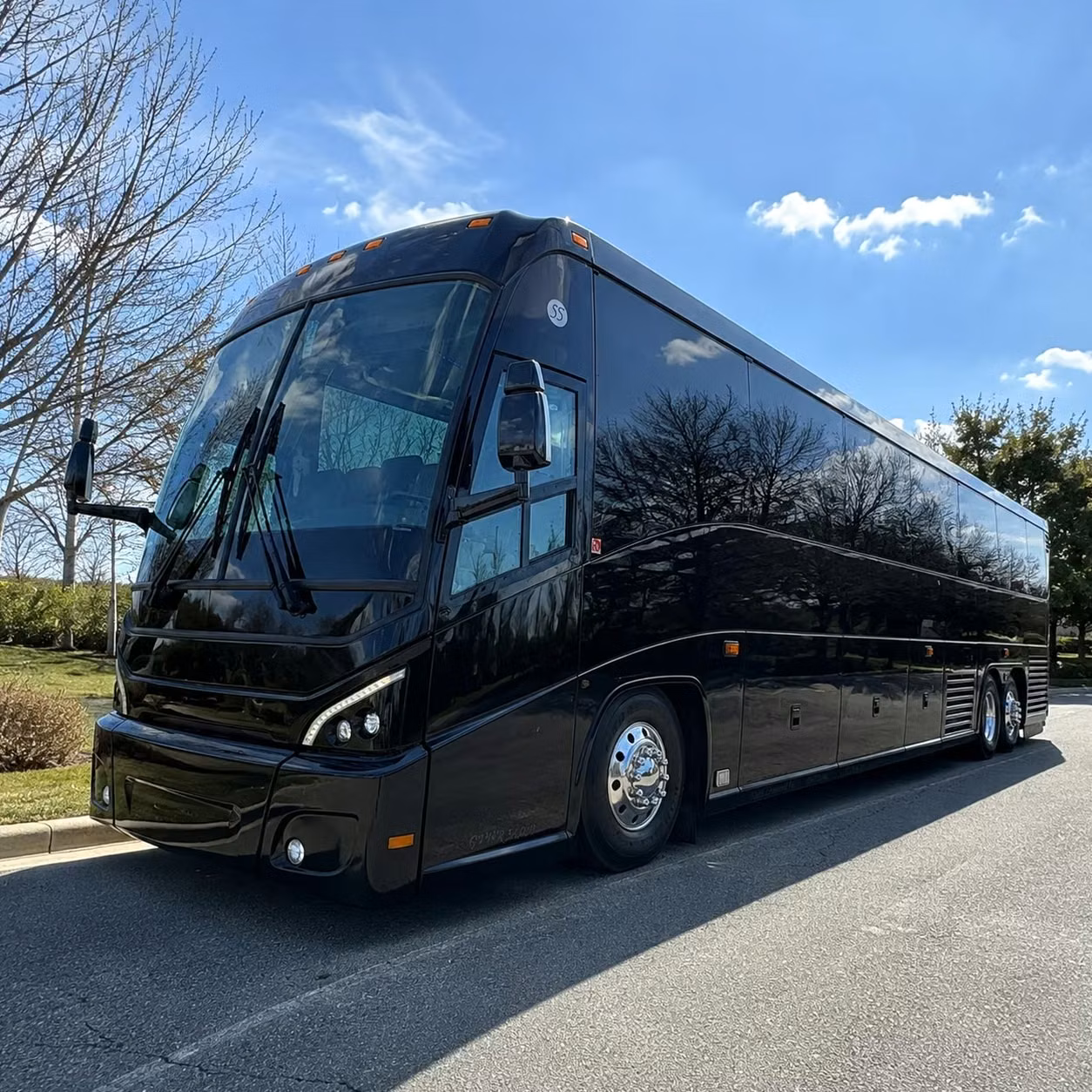 shuttle your fort smith manufacturing and warehouse teams reliably every shift