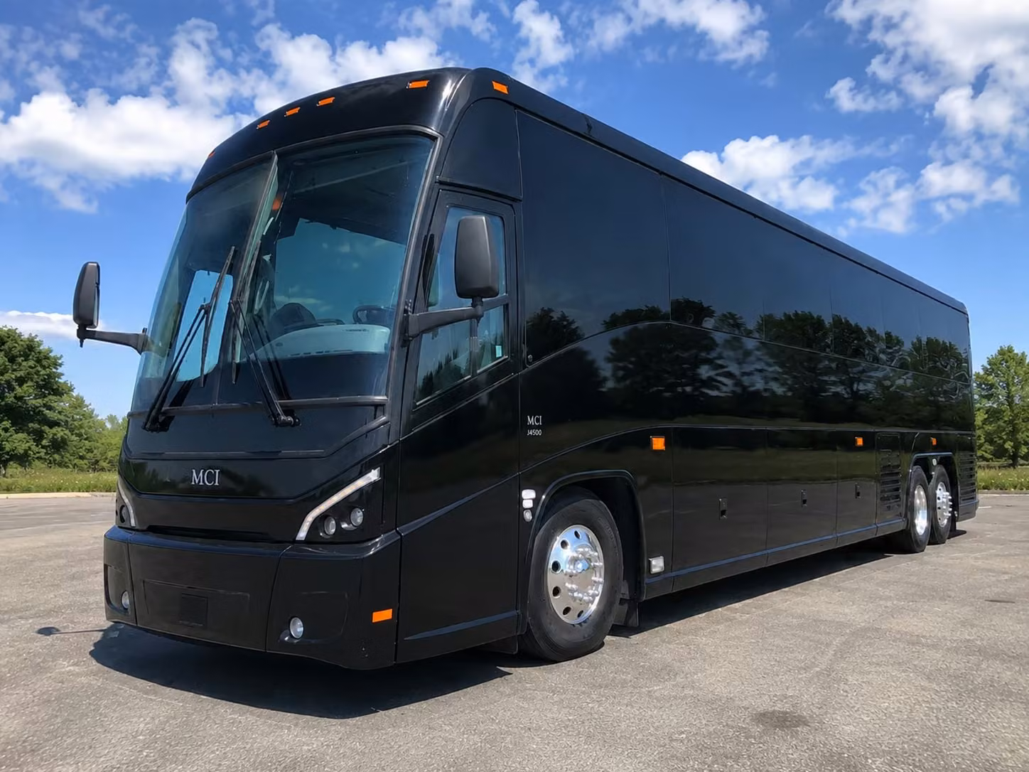 wedding and special event shuttle bus transportation in fort smith arkansas